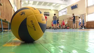 Волейбольные команды старшеклассников поборолись за право представлять район на областных турнирах