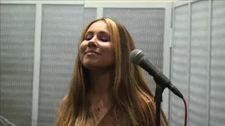 Can't Find My Way Home   (Steve Winwood)  • Haley Reinhart ft father on guitar, performed