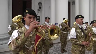 Banda militar interpretó el Himno Nacional Argentino en la Catedral