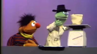 Classic Sesame Street   Lefty Sells A Scale To Ernie