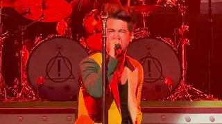 Panic! At The Disco - Sad Clown (Live in Phoenix, Viva Las Vengeance Tour) (4K HDR, BEST AUDIO)