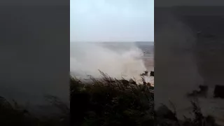 Шторм на Рыбинском водохранилище