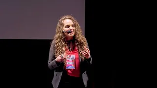 ¿Qué tienen los pobres en la cabeza? | Mayra Arena | TEDxBahiaBlanca