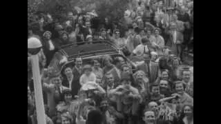 Marilyn Monroe Arrives In England  To Film the Prince And The Showgirl 1956