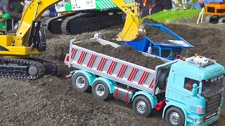 AMAZING RC MODEL CAT 345D EXCAVATOR AT WORK / Faszination Modellbau Friedrichshafen 2016