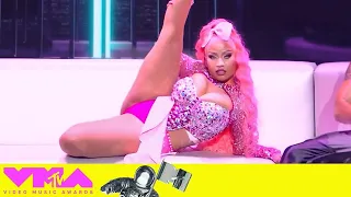 Nicki Minaj Performs "Super Freaky Girl," "Anaconda" & More | 2022 VMAs