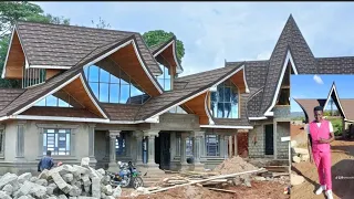 SEE A MAN WHO IS BUILDING A HOUSE WORTH 20MILLION FOR HIS WIFE AS A SURPRISE ONLY AKI PESA WEWE ....