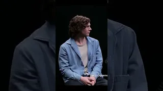 Evan Peters attempts a british accent 😁 #shorts #evanpeters