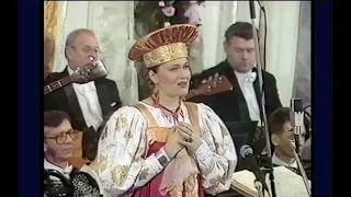 Татьяна Петрова - Меж высоких хлебов