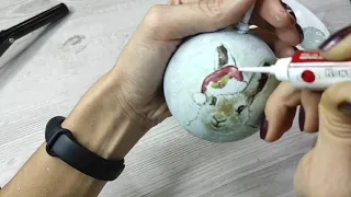 DIY переделка елочного шара в технике декупаж/ alteration of a Christmas ball using decoupage