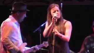 Donna the Buffalo with Kelly Breiding & Bobby Henry - Crazy Arms