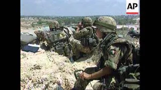 Somalia - US & Italian Troops Arrive In Mogadishu