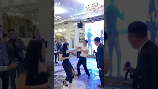 Свадьба в Казахстане Танцы 🕺 💃  Батл Девушка или Парень..???? #music #arabian #казахстан #танцы