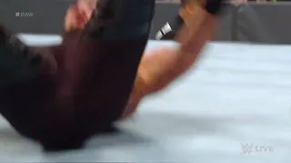 Seth Rollins selling Bobby Lashley's Spinebuster (Nice Face)