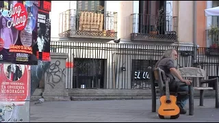 ACORDES A UNA VIDA CALLEJERA - Corto documental músicos callejeros en Madrid