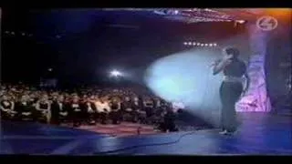 Celine Dion - Think Twice & Award At 1995 World Music Awards