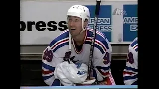 Wayne Gretzky's goal against Flames, october 1996