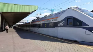 Електропоїзд ЕКр1-002 «Тарпан» рейсом #743. Ukrainian speed train EKr1-002 " Тарпан " 4K UHD