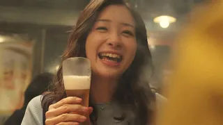 足立梨花「なんじゃこりゃ、ビールがおいしいぞ〜！」／キリンTVCM「一番搾り ホルモン」篇