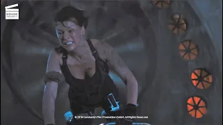 Resident Evil: The Final Chapter: The turbine obstacle (HD CLIP)