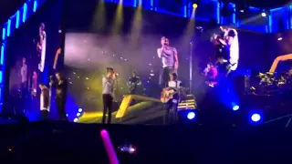 One Direction - Night Changes, Osaka, Japan,  25/02/15 (When Zayn was late on stage)