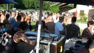 THE BARKING DOGS sound Hauschka - Radar (Michael Mayer) @ The SunDay Original Pool Party 2012