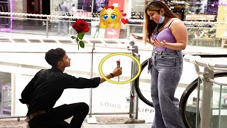 GIVING ROSE STRANGERS ON ESCALATOR (cute reaction) PAPPU PRANKSTER