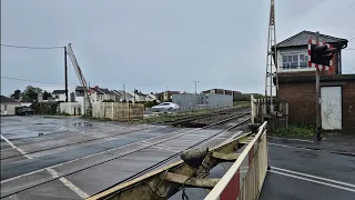 *Slow Barriers* Pembrey & Burry Port Level Crossing, Carmarthenshire (27/04/2024)