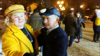 Вечер синий Танцы в парке Горького Харьков Декабрь 2021