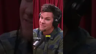 Is This One of Your Characters? | Theo Von Makes Joe Rogan Laugh Hysterically!