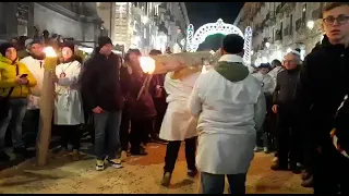 Devozione, preghiere, ceri, freddo e botti: a Catania è la lunga notte di Sant'Agata