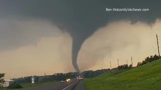 Real Tornadoes - Almost 2 hours of intense tornado footage from across Tornado Alley