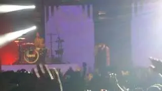 Twenty One Pilots - Tyler stops Holding On To You mid-song to check on a fan in the crowd - 9/14/14