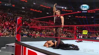 Ronda Rousey ataca a Becky Lynch  - WWE Raw 04/03/2019 (En Español)