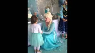 Happy birthday Song with Anna and Elsa