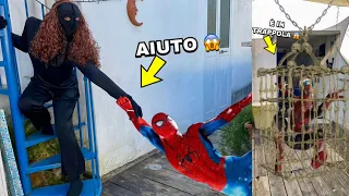 UN LADRO CERCA DI RAPIRE ANTO SPIDERMAN! AIUTO!! *devo salvarlo*