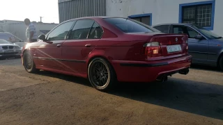 BMW e39 M5 burnout