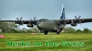 Grass landings with C130 transports on Salisbury Plain - 2018 [4K]