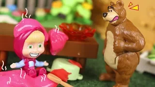 Masha and the Bear Toys 🐻 Masha and Bear make applesauce 🍏