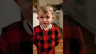 KID EATS BEANS AND ALMOST VOMITS!!!