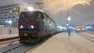 🇺🇦 4K UltraHD 🇺🇦 Електровоз ЧС4-046 з поїздом EN 10 Київ-Маріупіль
