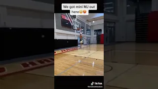 Freethrow line dunk