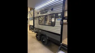 2022 CRUISE LITE 19DBXL OUTSIDE, TRAVEL TRAILER, DOUBLE BUNKS, OUTDOOR KITCHEN!