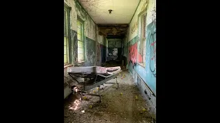 Exploring a CREEPY & Dangerous Abandoned Psychiatric Hospital in Queens New York!