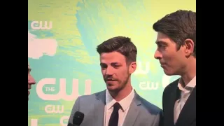 Heroes Grant Gustin and Brandon Routh are LIVE at #CWUpfront!