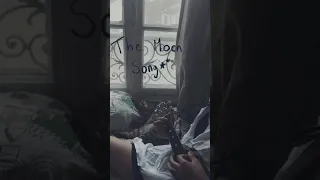 the song from the Spike Jonze’s movie with my cat on the ukulele (the moon song cover)