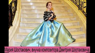 Под микроскопом: самые эффектные платья дебютанток бала Tatler