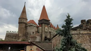 Blues In Hunyadi Castle (Vajdahunyadi vár,Castelul Huniazilor)