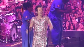 Harry Styles - Music For a Sushi Restaurant/TPWK (Love On Tour - NYC XIII)