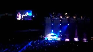 Journey @ Nassau Coliseum - piano solo and Open Arms